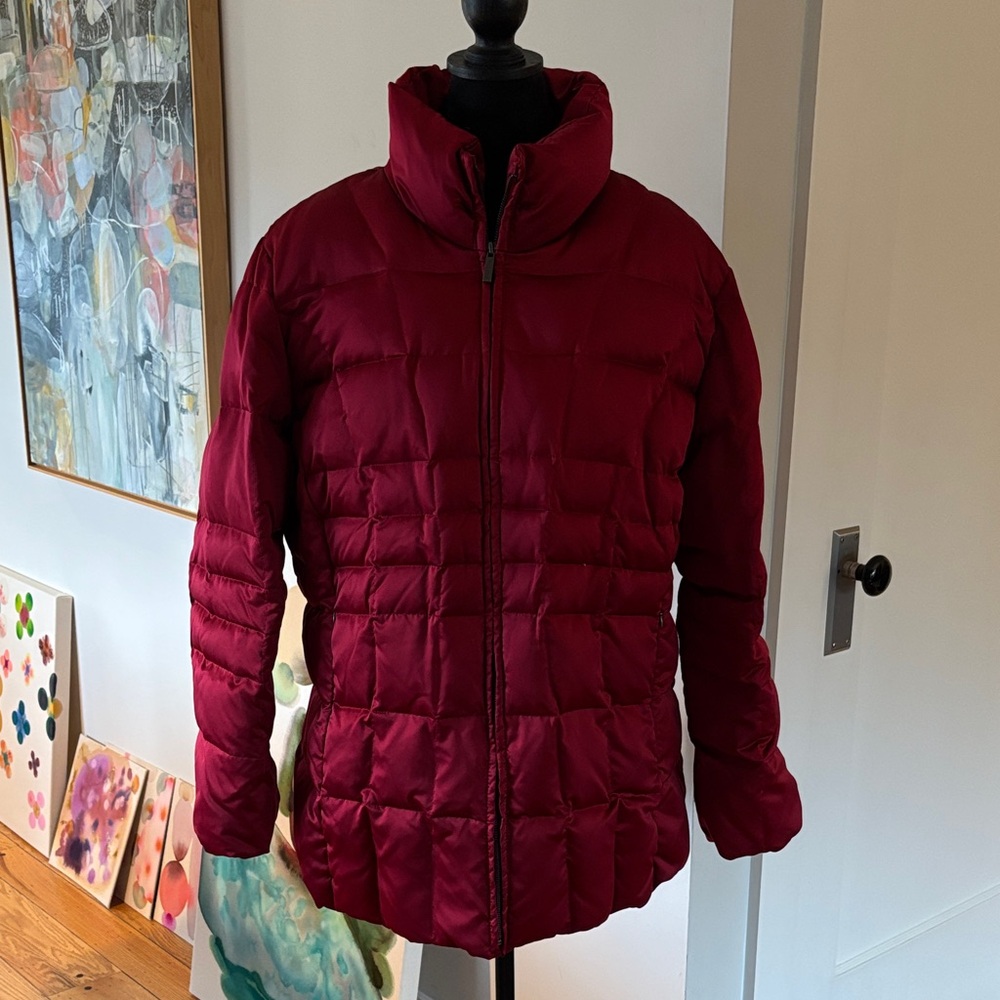 Calvin Klein Women's Puffer Jacket - Red